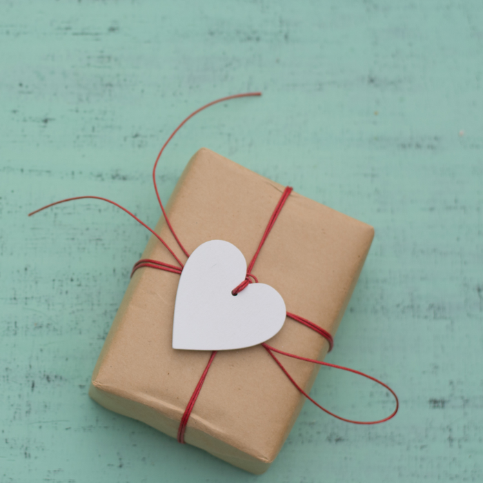 Gifts for the Minimalist: Simplify and Delight with Purposeful Presents