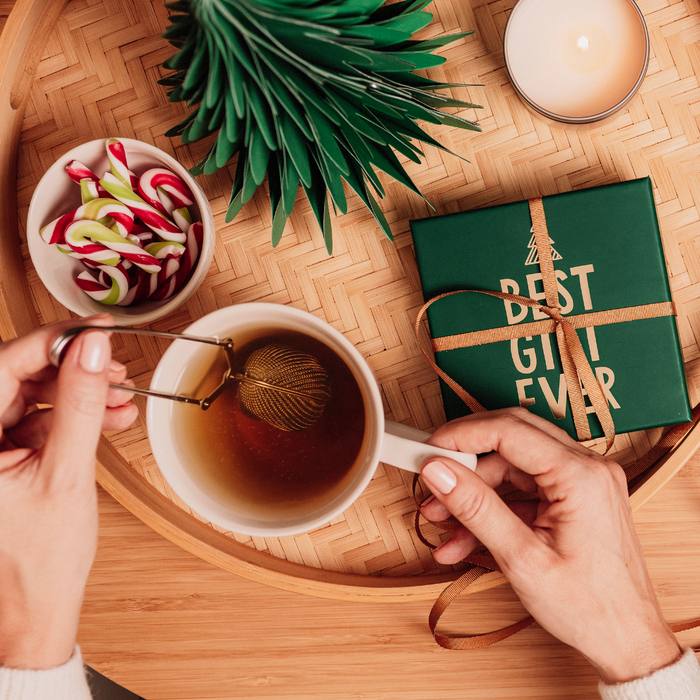 Gifts for Tea Connoisseurs: Exquisite Blends and Tea Accessories