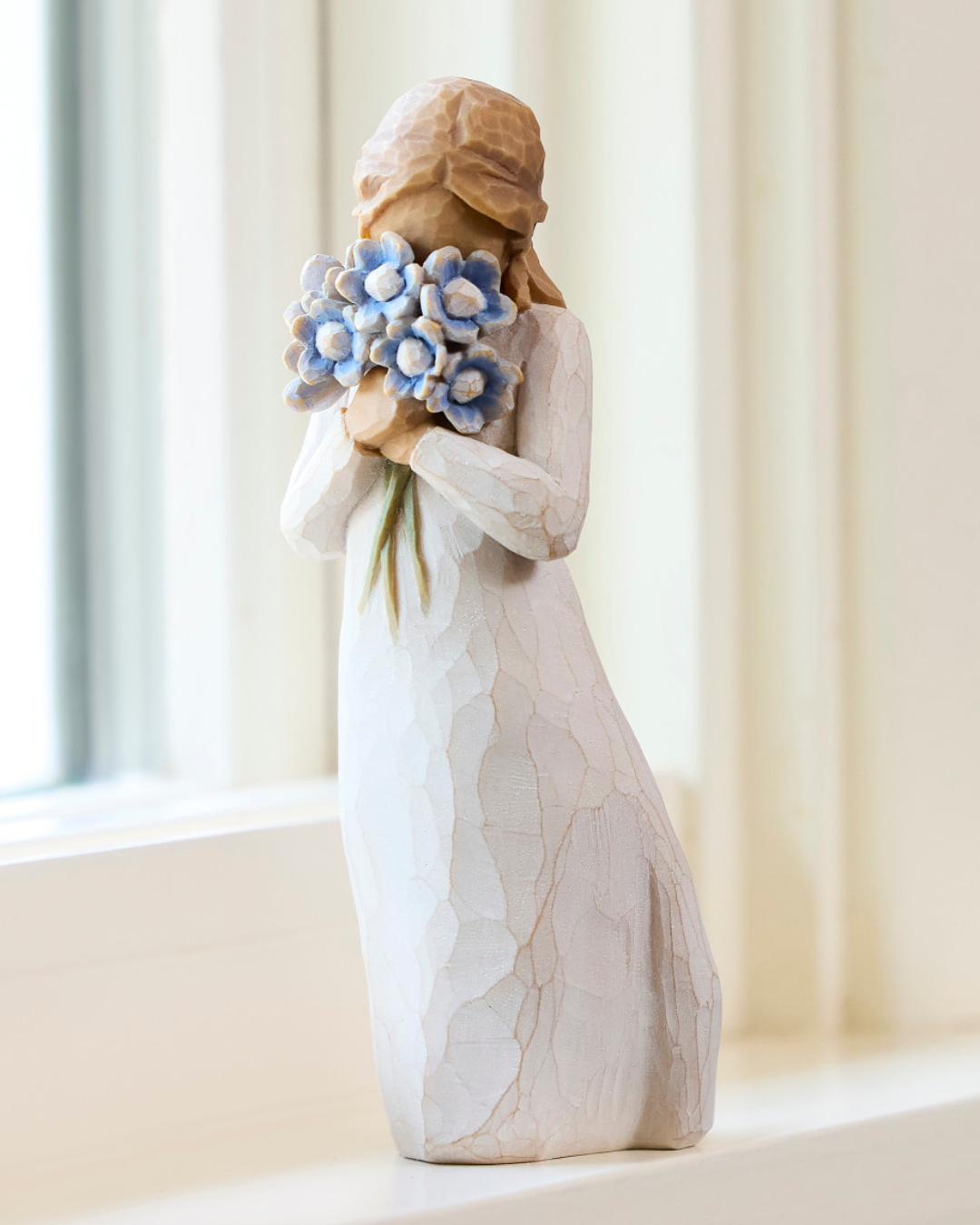 Forget Me - Not - Figurine
