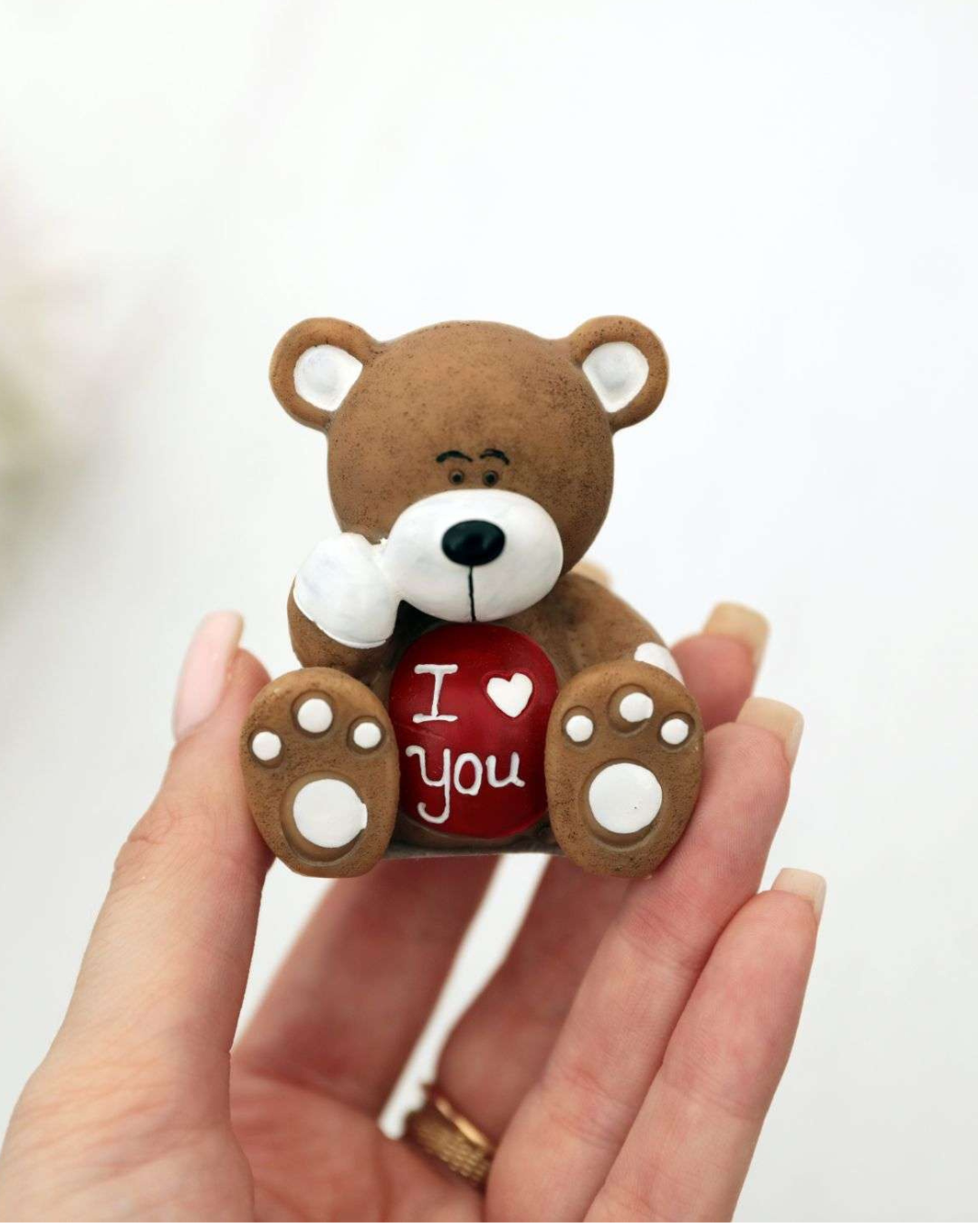 I Love You - Polyresin Assorted Bear