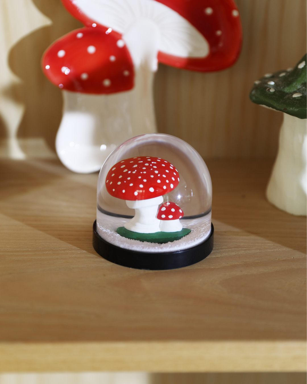 Mushroom - Snowglobe