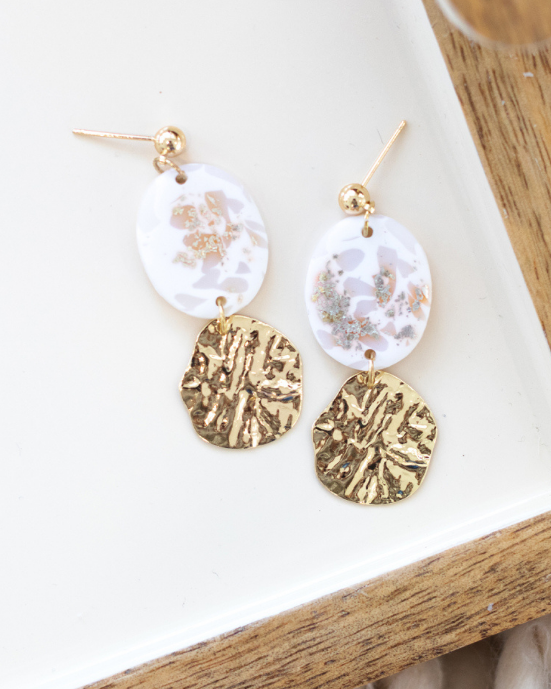 Light Shimmer Oval Earrings