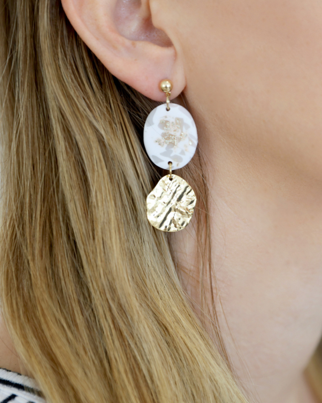 Light Shimmer Oval Earrings