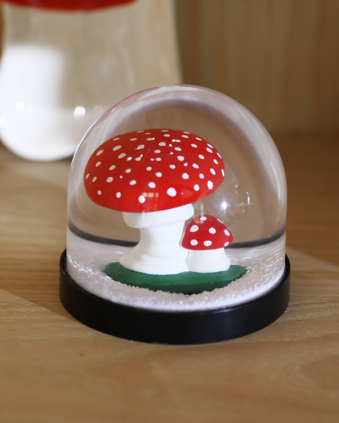 Mushroom - Snowglobe